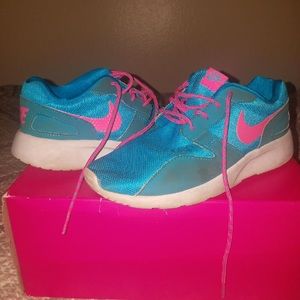 Nike shoes
